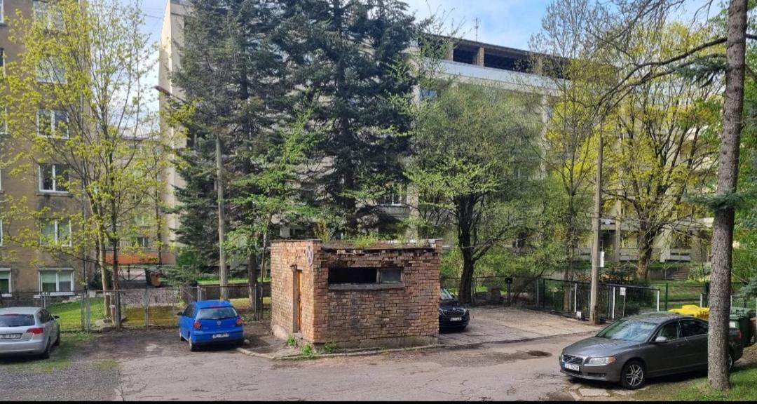 Camellia Studio Apartment & Parking Рига Экстерьер фото